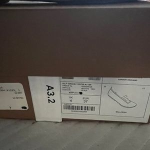 Burberry ballerina flats